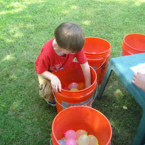 Guess the Water Balloons Piano Party